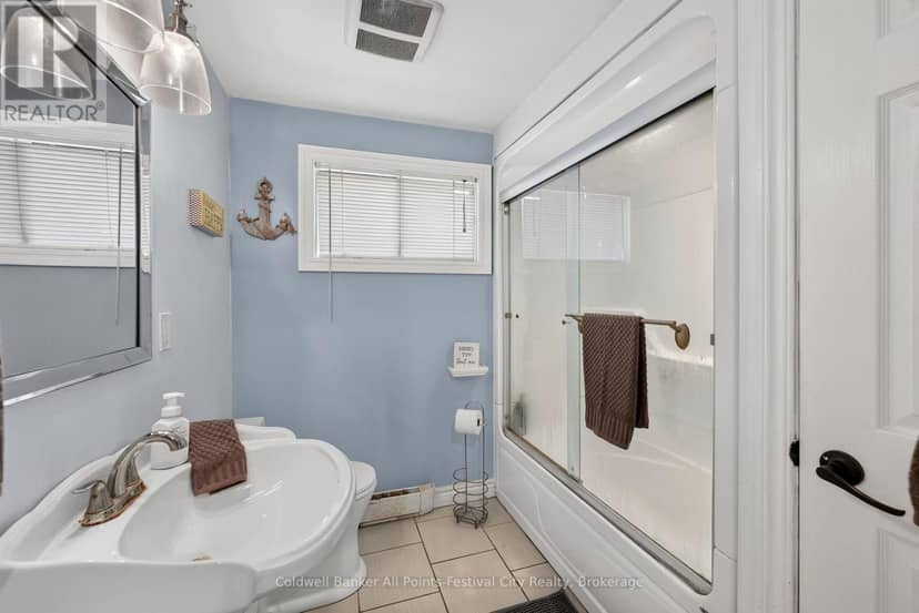 33587 Rowcliffe Drive — photo 11 of 40