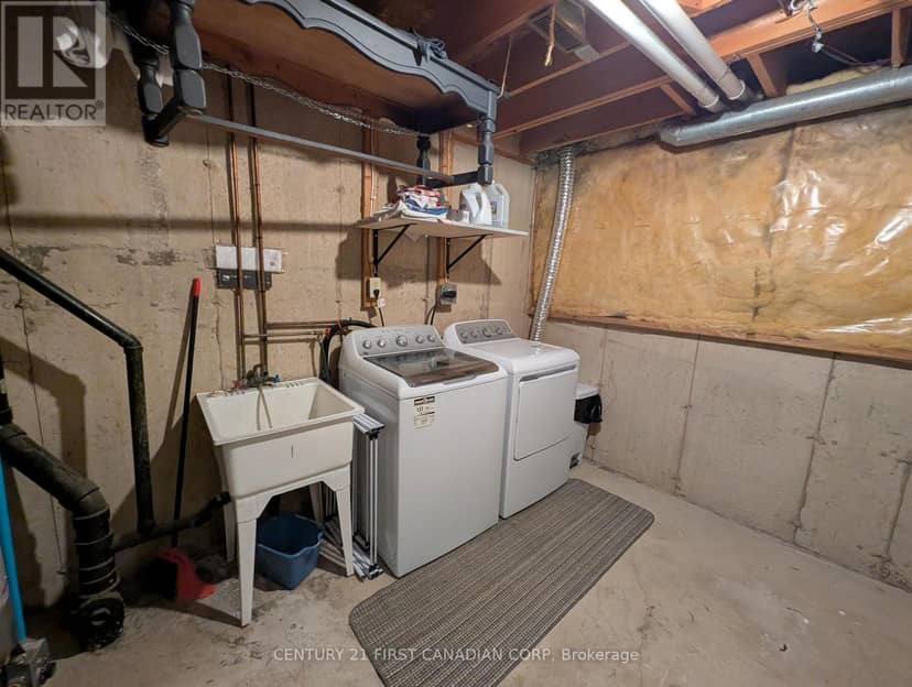 49 - 110 Deveron Crescent — photo 19 of 20