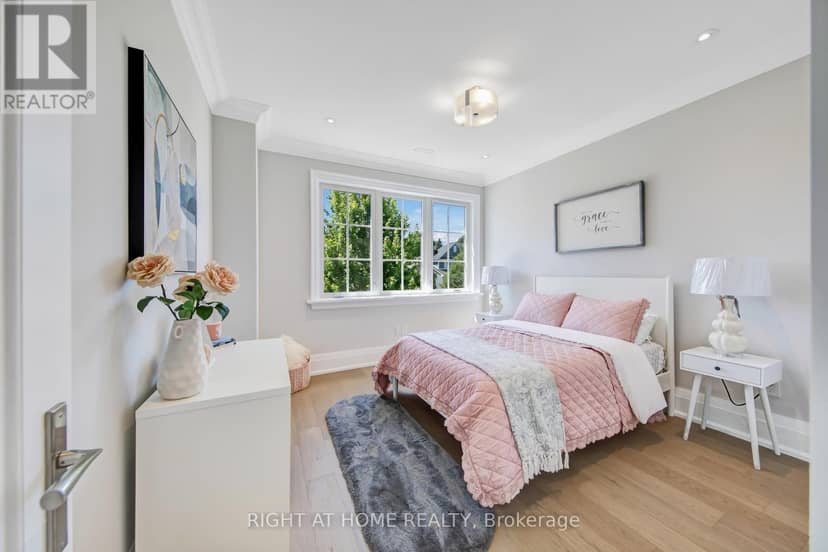 484 Avonwood Drive — photo 14 of 40
