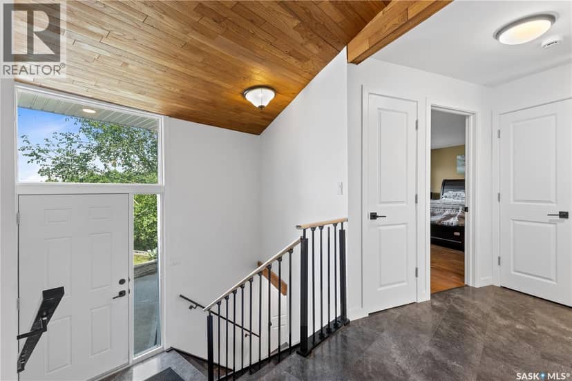342 4th STREET E, Regina Beach, photo 3