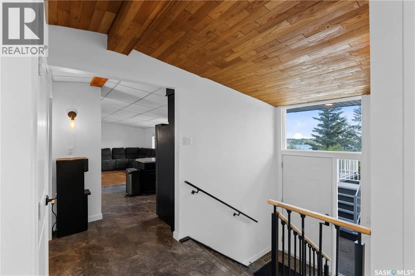 342 4th STREET E, Regina Beach, photo 4
