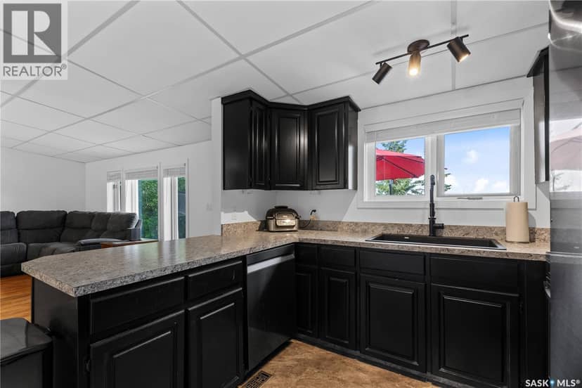 342 4th STREET E, Regina Beach, photo 7