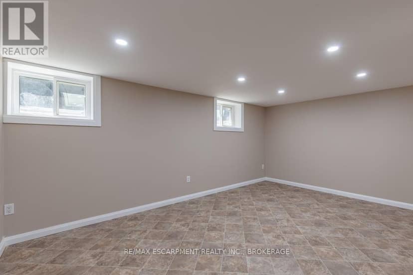 5701 Dorchester Road — photo 32 of 35