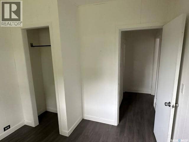 1447 Elphinstone STREET — photo 17 of 27