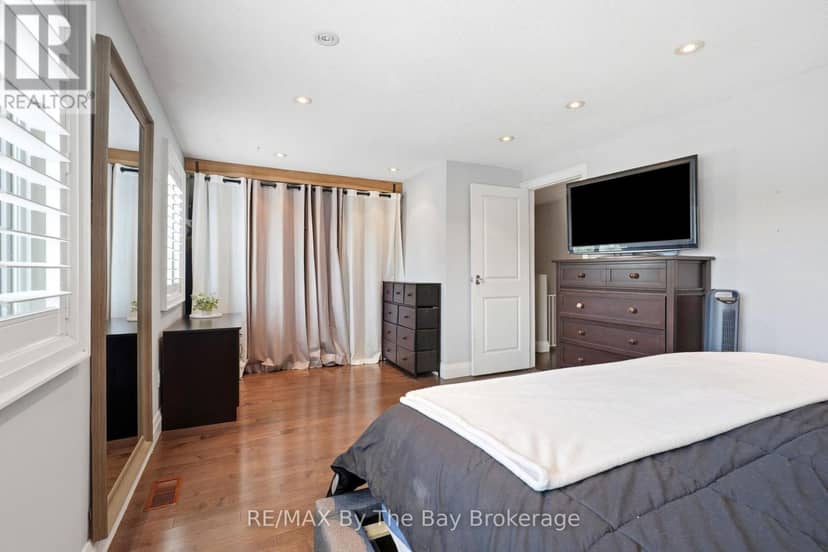 291 Woodlawn Crescent — photo 32 of 40