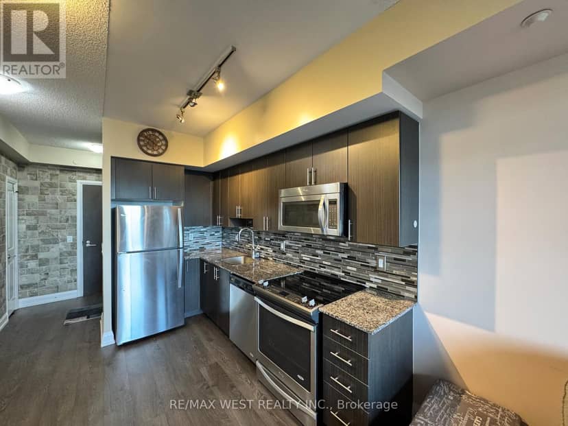 714 - 7900 Bathurst Street, Vaughan, photo 2
