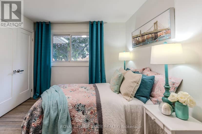 17 Woodsview Avenue — photo 14 of 30