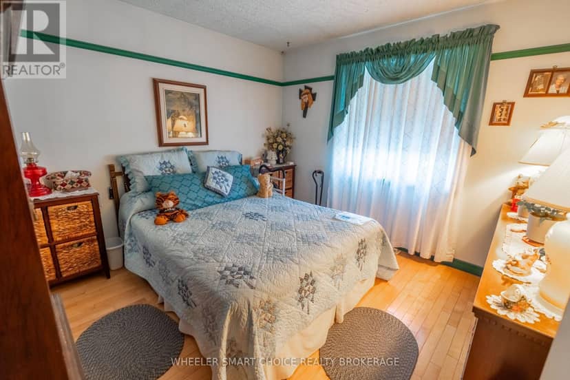 542 Anthony Street — photo 12 of 21
