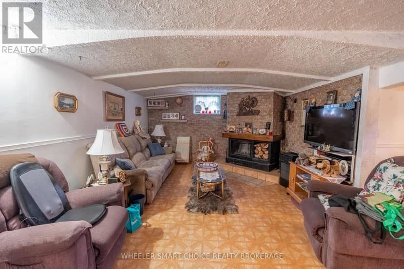 542 Anthony Street — photo 17 of 21