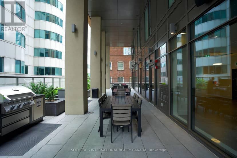 3209 - 8 Widmer Street — photo 13 of 19