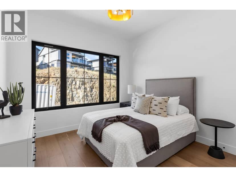 1042 Emslie Street, Kelowna, photo 5