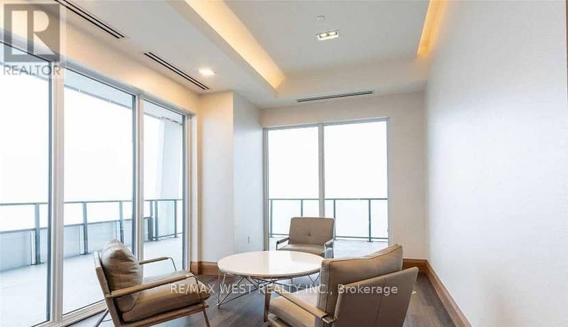5111 - 30 Shore Breeze Drive — photo 21 of 40