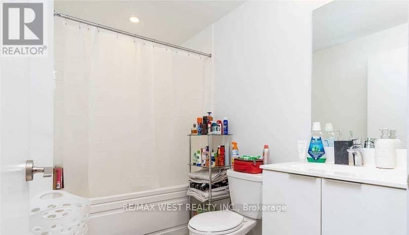 5111 - 30 Shore Breeze Drive — photo 7 of 40