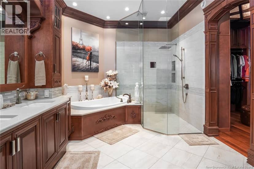 92 De La Falaise Street — photo 13 of 40