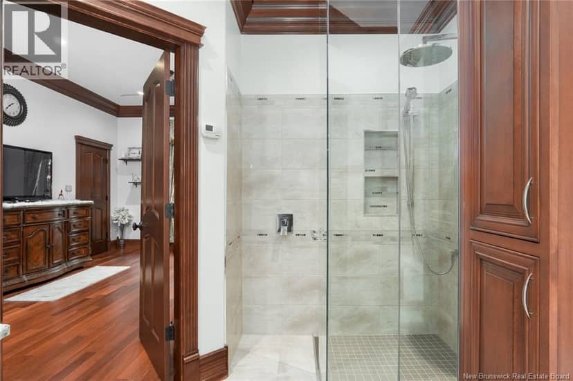 92 De La Falaise Street — photo 17 of 40