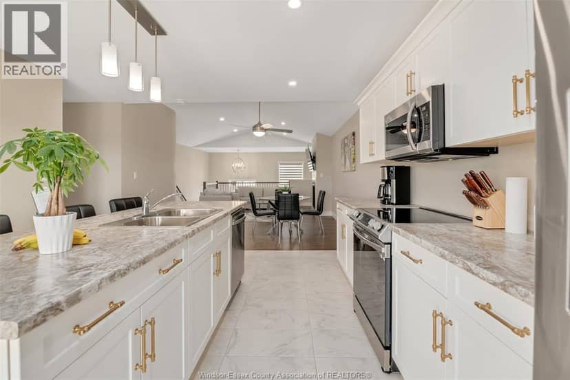 111 Kingsbridge Drive — photo 15 of 30