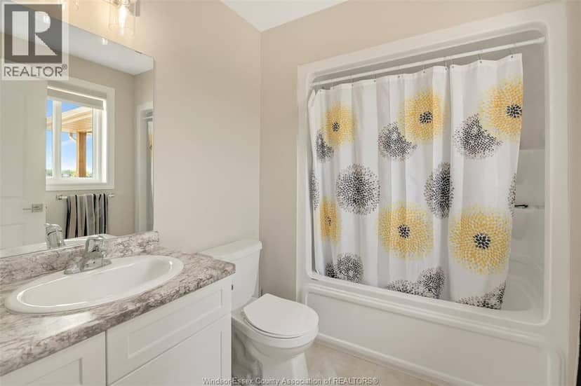 111 Kingsbridge Drive — photo 18 of 30