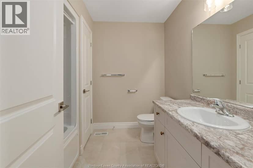 111 Kingsbridge Drive — photo 23 of 30