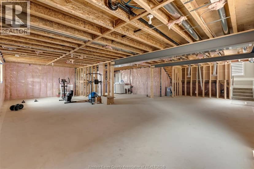 111 Kingsbridge Drive — photo 24 of 30