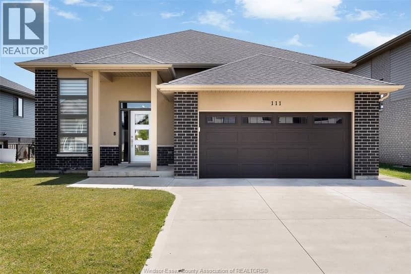 111 Kingsbridge Drive — photo 3 of 30