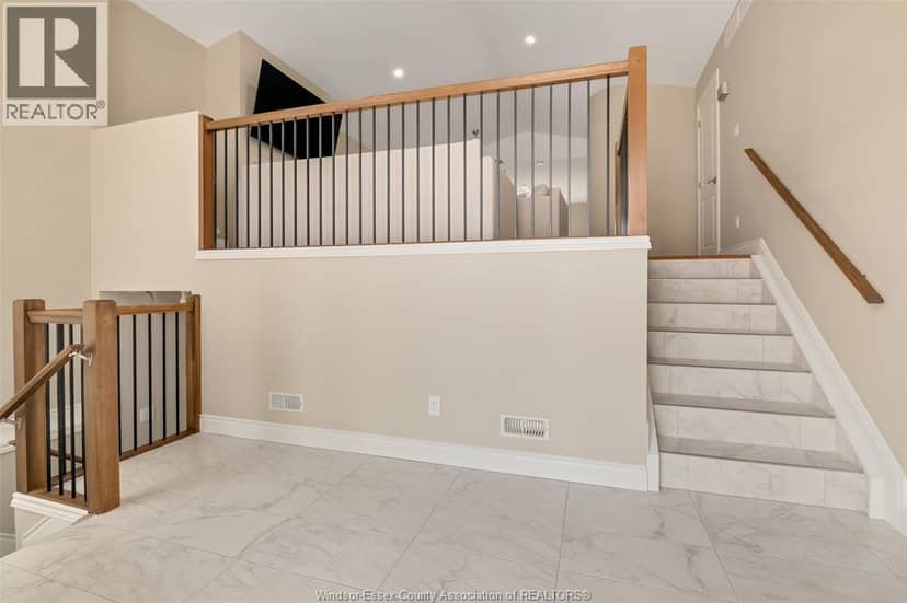 111 Kingsbridge Drive — photo 6 of 30