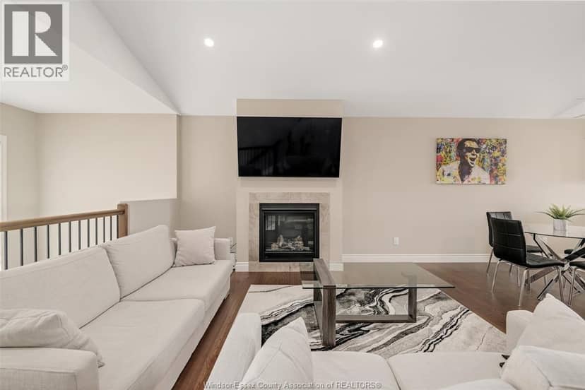 111 Kingsbridge Drive — photo 8 of 30