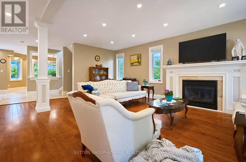 36 Georgian Meadows Drive — photo 4 of 27