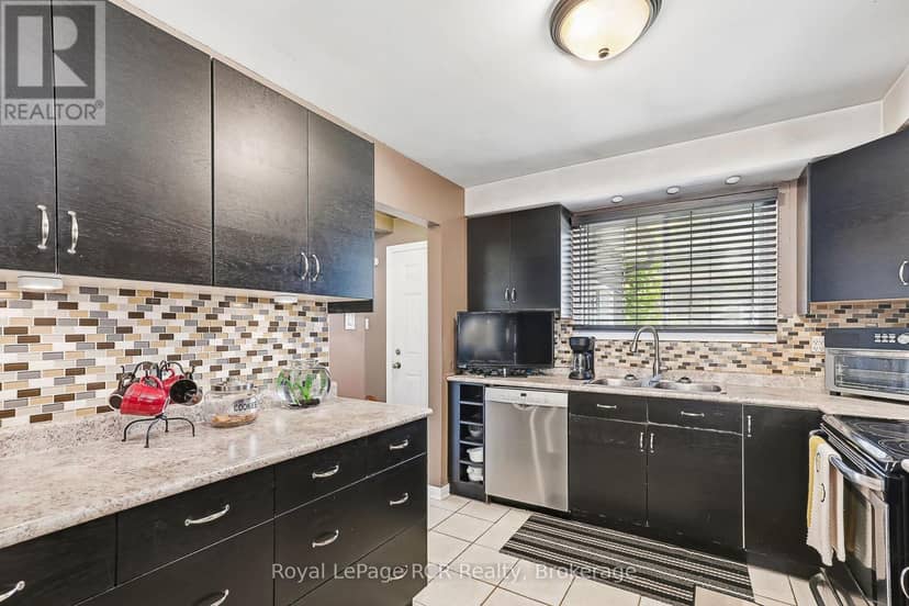 92 Alice Street — photo 13 of 30