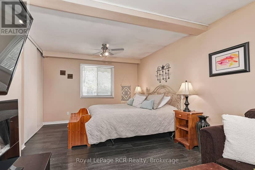 92 Alice Street — photo 15 of 30