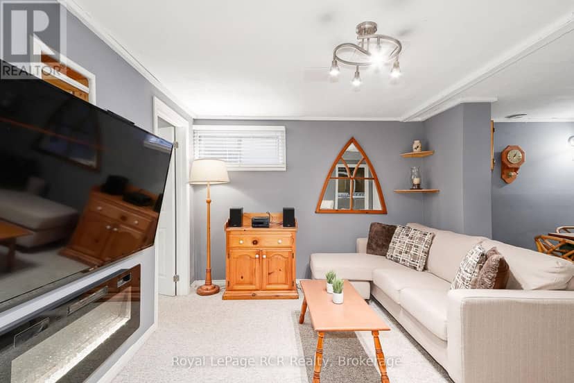 92 Alice Street — photo 21 of 30
