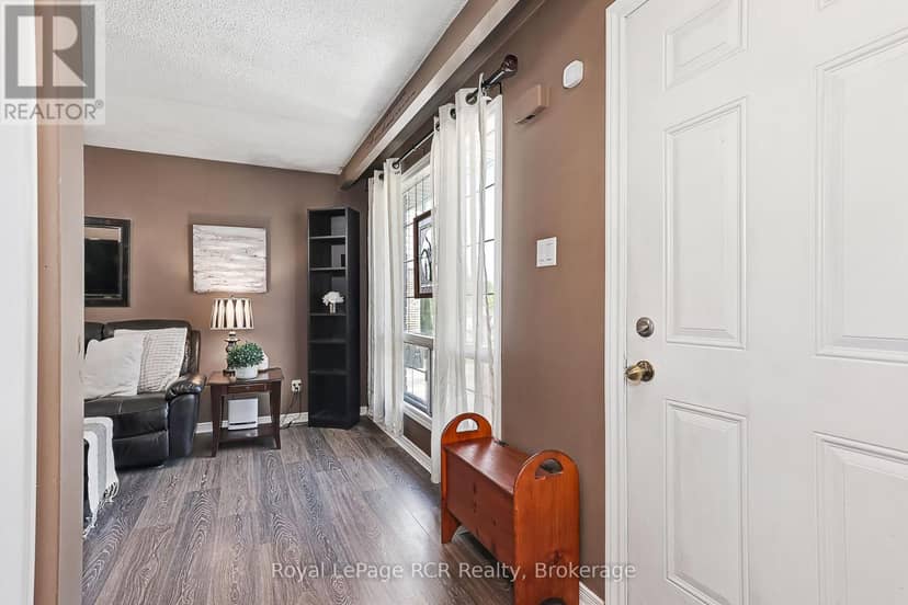 92 Alice Street — photo 6 of 30