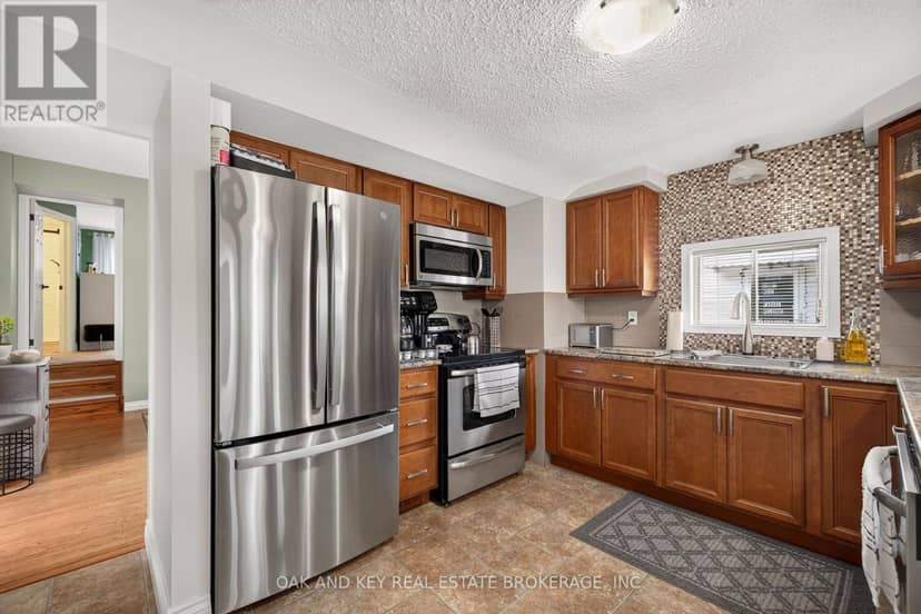 323 Clarke Road — photo 10 of 40
