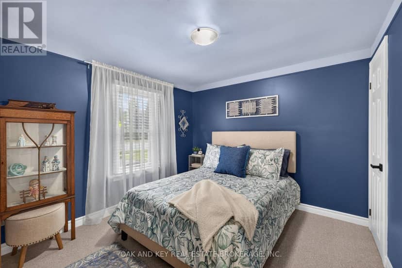 323 Clarke Road — photo 15 of 40