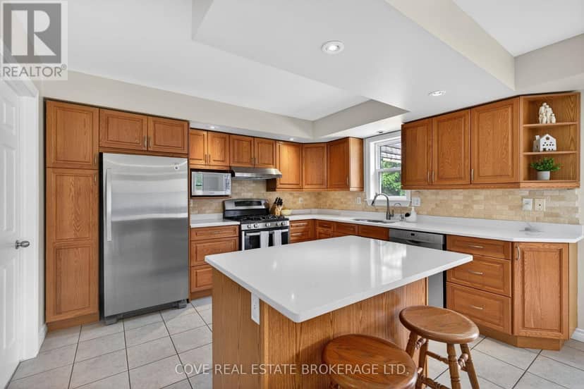 149 Salisbury Drive — photo 17 of 40