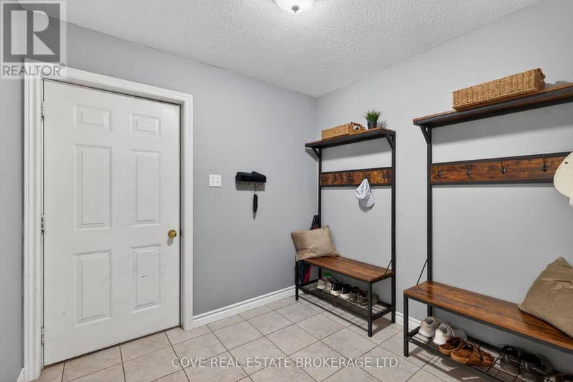 149 Salisbury Drive — photo 23 of 40