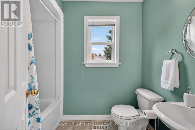 149 Salisbury Drive — photo 33 of 40
