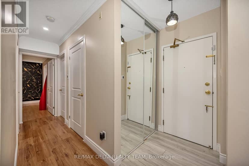 119 - 318 Lorry Greenberg Drive — photo 17 of 32