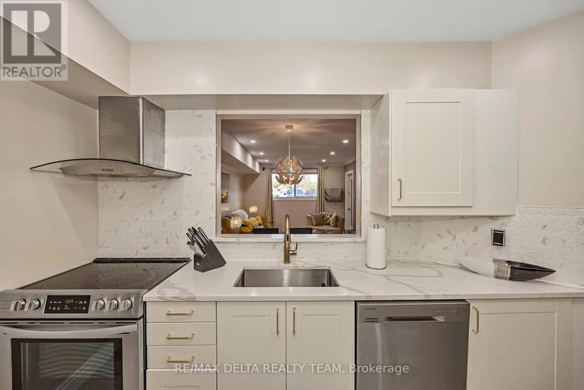 119 - 318 Lorry Greenberg Drive — photo 13 of 32