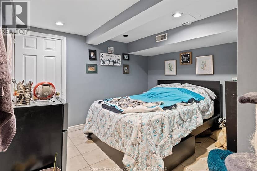554 Askin Avenue — photo 12 of 40