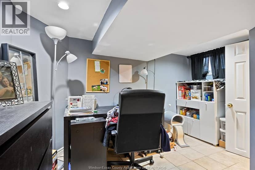 554 Askin Avenue — photo 13 of 40