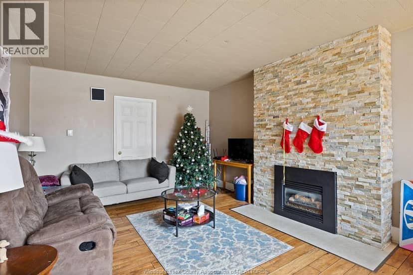 554 Askin Avenue — photo 2 of 40