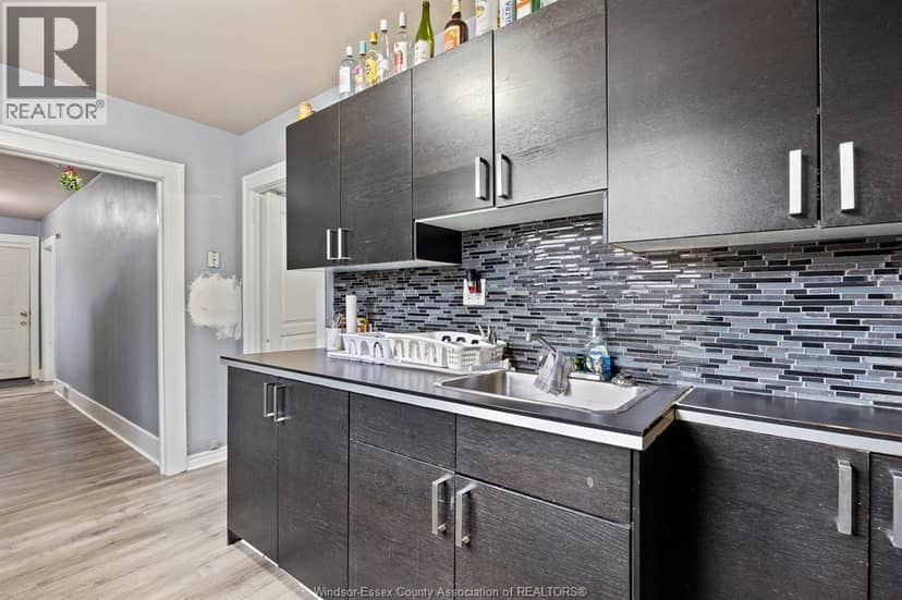 554 Askin Avenue — photo 21 of 40