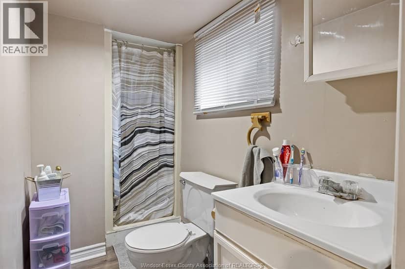 554 Askin Avenue — photo 25 of 40