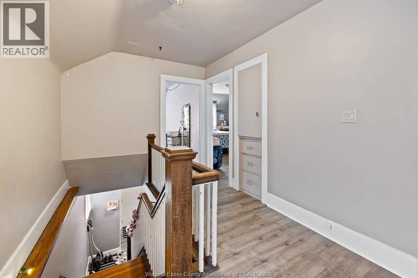 554 Askin Avenue — photo 32 of 40