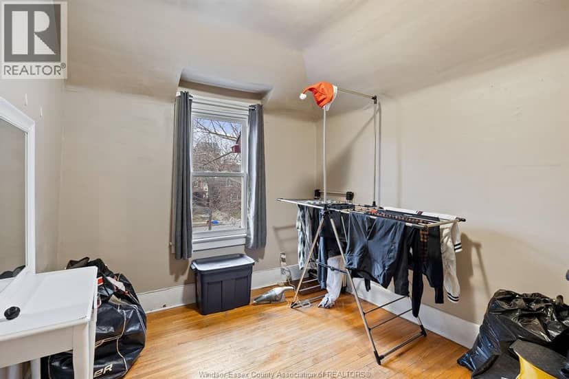 554 Askin Avenue — photo 8 of 40