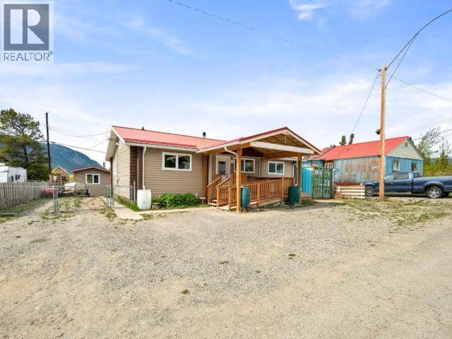 414 Tlingit Avenue, Whitehorse South, photo 2