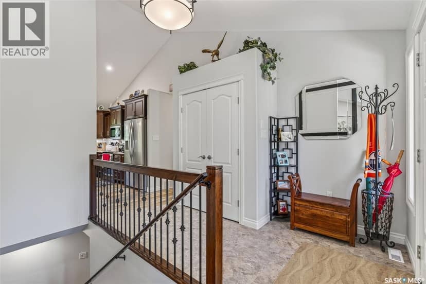 527 McAllister AVENUE — photo 28 of 40