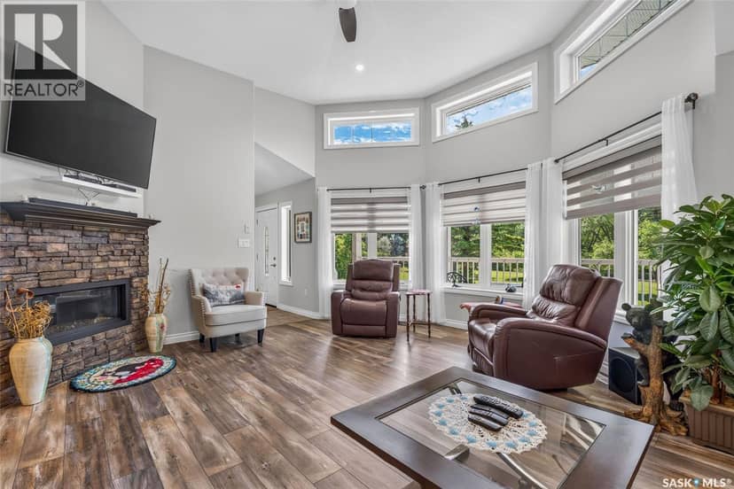 527 McAllister AVENUE — photo 29 of 40