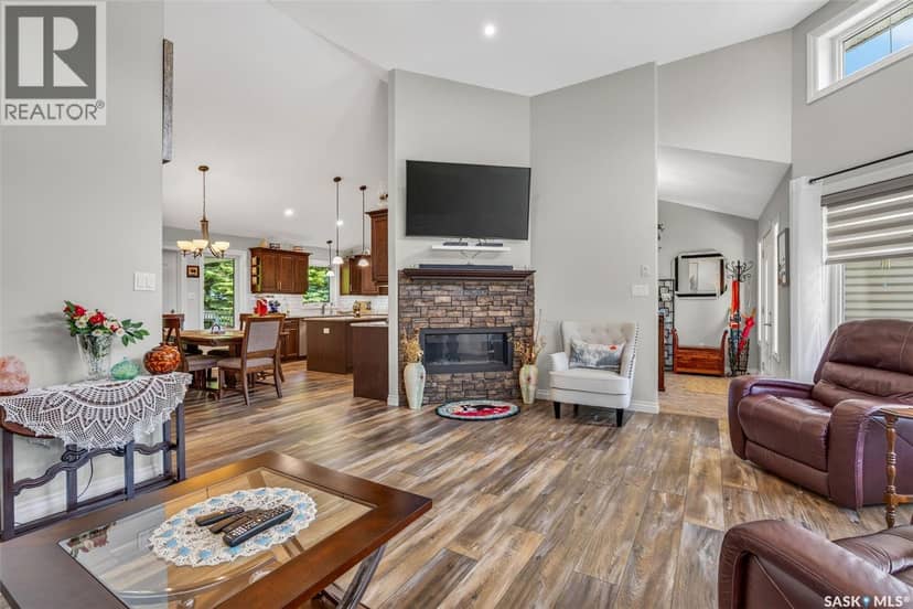 527 McAllister AVENUE — photo 31 of 40