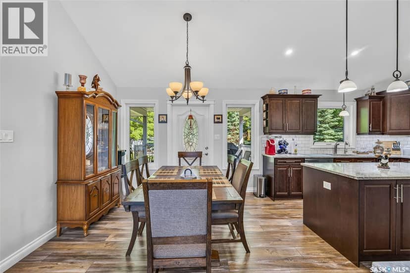 527 McAllister AVENUE — photo 34 of 40